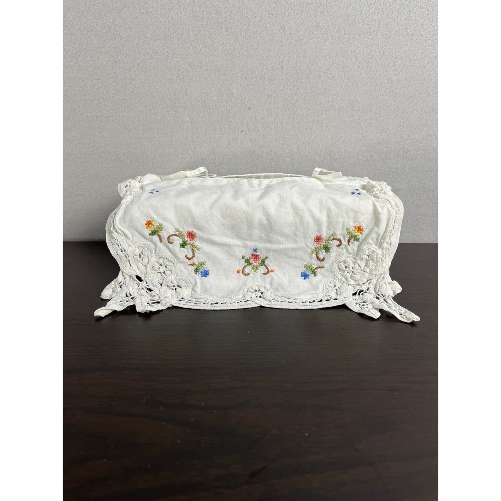 Vintage White Linen Tissue‎ Box Cover Floral Embroidery Lace Trim Cottagecore